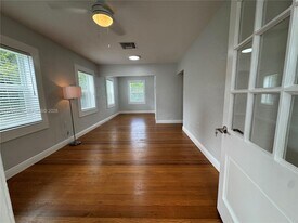 51 Montilla Ave in Coral Gables, FL - Building Photo