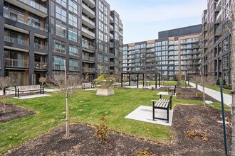 2343 Khalsa Gate in Oakville, ON - Building Photo - Building Photo