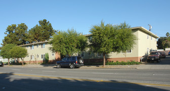 727 E Duane Ave Apartments