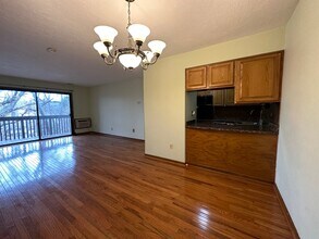 340 Sunderland Rd, Unit 17A in Worcester, MA - Foto de edificio - Building Photo