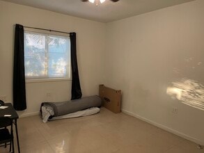 360 NW 58th Ave, Unit Apartment/in law Qtr in Miami, FL - Building Photo - Building Photo