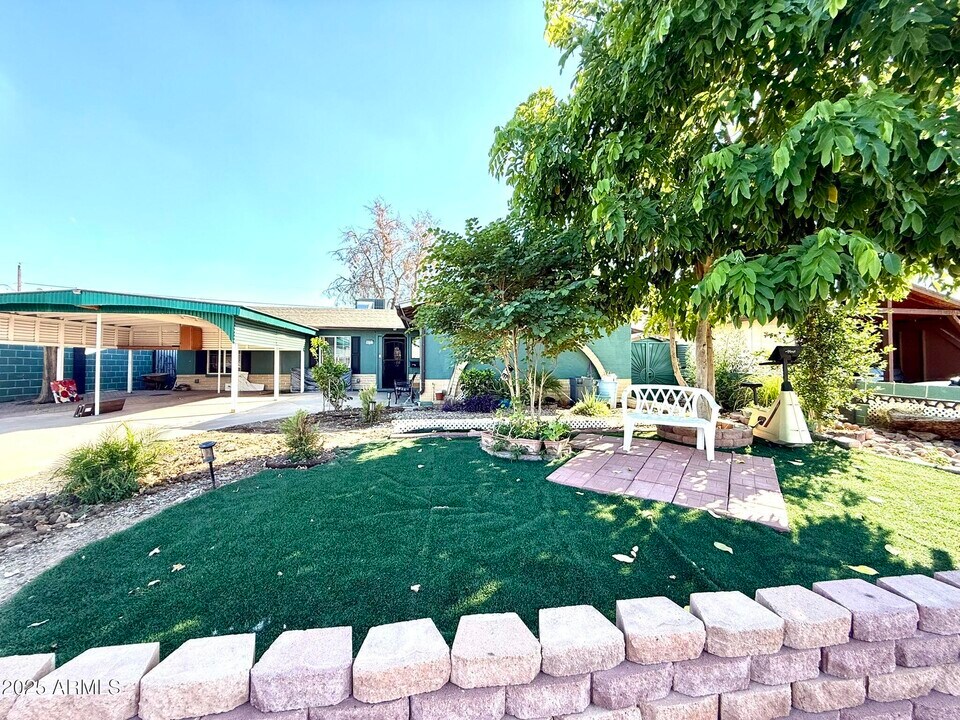 4151 W Frier Dr in Phoenix, AZ - Foto de edificio
