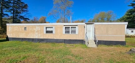 46 Madden Rd in West Brookfield, MA - Building Photo - Building Photo
