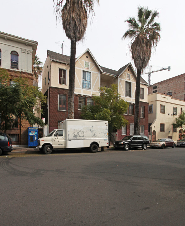 Ingraham Apartments in Los Angeles, CA - Foto de edificio