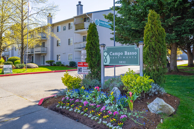Campo Basso Apartment Homes in Lynnwood, WA - Foto de edificio - Building Photo