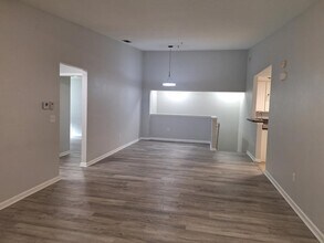 8192 Cabin Lake Cir in Jacksonville, FL - Building Photo - Building Photo