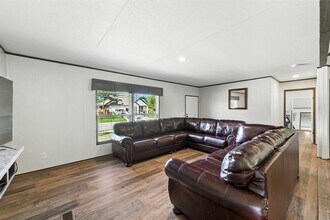 102 Pink Dahlia Dr in Dale, TX - Building Photo - Building Photo