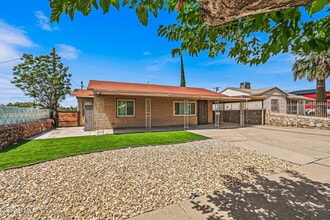 513 Cardon St in El Paso, TX - Building Photo - Building Photo