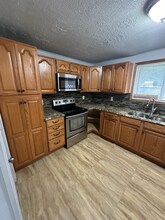 10422 13th Ave Ct S in Tacoma, WA - Foto de edificio - Building Photo