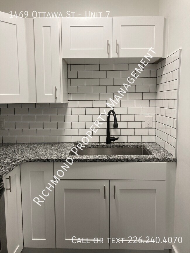 1469 Ottawa St in Windsor, ON - Building Photo - Building Photo