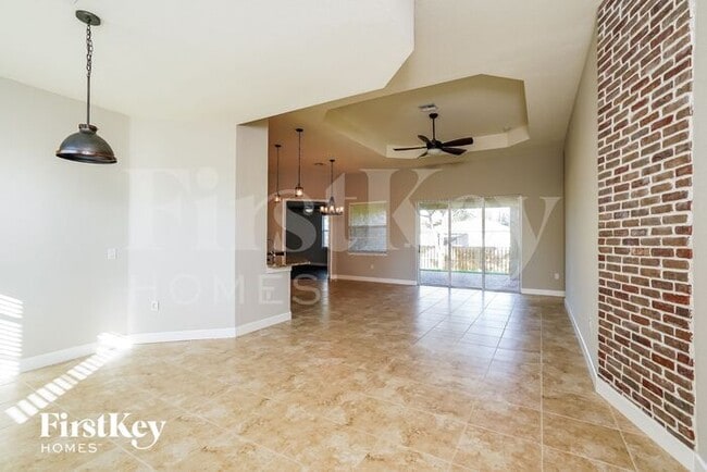 2755 NW 5th St in Cape Coral, FL - Building Photo - Building Photo