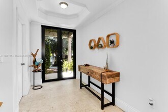 3061 Ohio St in Miami, FL - Building Photo - Building Photo