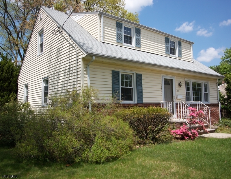 203 Elizabeth Ave in Westfield, NJ - Building Photo