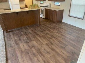 15562 Pine Ridge Dr in Linden, MI - Foto de edificio - Building Photo