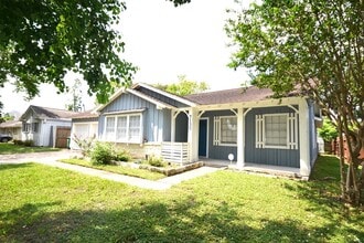 7130 Leader St in Houston, TX - Building Photo - Building Photo