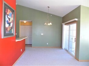 146 Bertram Dr in Yorkville, IL - Building Photo - Building Photo