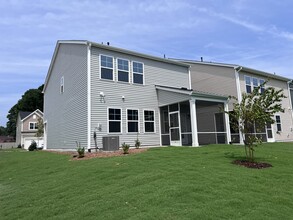 2200 Cape May Ln in Durham, NC - Foto de edificio - Building Photo