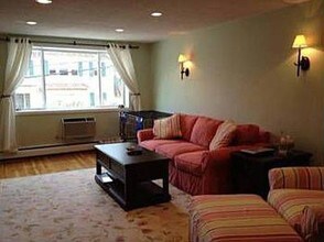 50 Green St-Unit -203 in Brookline, MA - Building Photo - Building Photo