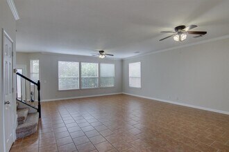 3953 Canyon Glen Cir in Austin, TX - Foto de edificio - Building Photo