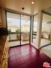 11805 Mayfield Ave in Los Angeles, CA - Building Photo - Building Photo