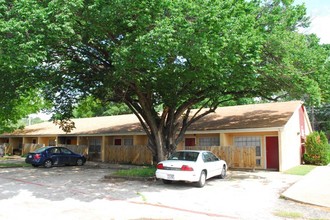 Magnolia Loft Apartments in Arlington, TX - Building Photo - Building Photo