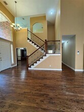 9101 Forest Hills Dr in Irving, TX - Foto de edificio - Building Photo