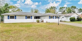 1038 E Hancock Dr in Deltona, FL - Building Photo