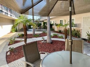 New Yorker in Downey, CA - Building Photo - Building Photo