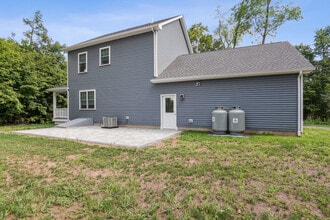 3656 Whitney Ave in Hamden, CT - Building Photo - Building Photo