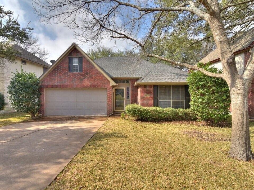 12604 Wittmer Dr in Austin, TX - Foto de edificio