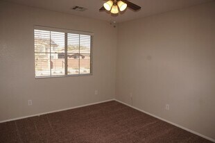 10663 Peach Creek St in Las Vegas, NV - Building Photo