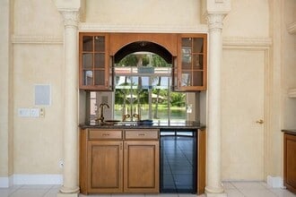 576 NW 120th Dr in Coral Springs, FL - Foto de edificio - Building Photo