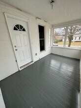 319 Douglas St in Jackson, MI - Foto de edificio - Building Photo