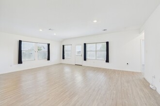 7027 Pail Pl in San Antonio, TX - Building Photo - Building Photo