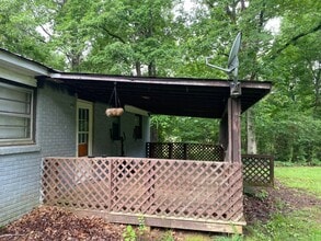4021 Morrison Creek Rd in Clifton, TN - Building Photo - Building Photo