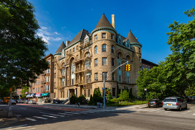 140 Hancock St in Brooklyn, NY - Building Photo - Building Photo