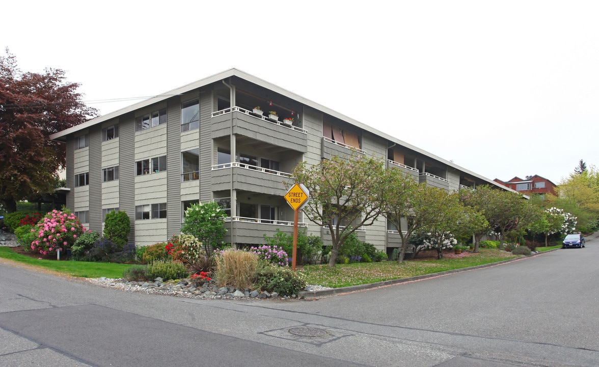 Parkview in Edmonds, WA - Building Photo