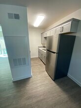 1915 Metairie Ave, Unit D in Metairie, LA - Building Photo - Building Photo