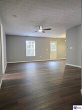 171 Red Hawk Dr in Vine Grove, KY - Building Photo - Building Photo