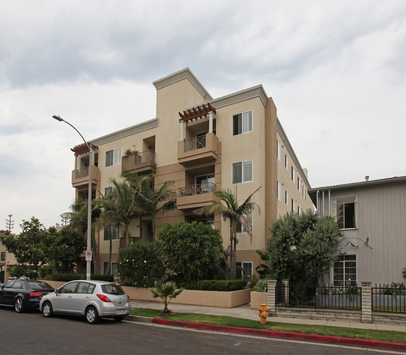 1241 S Westgate Ave in Los Angeles, CA - Building Photo