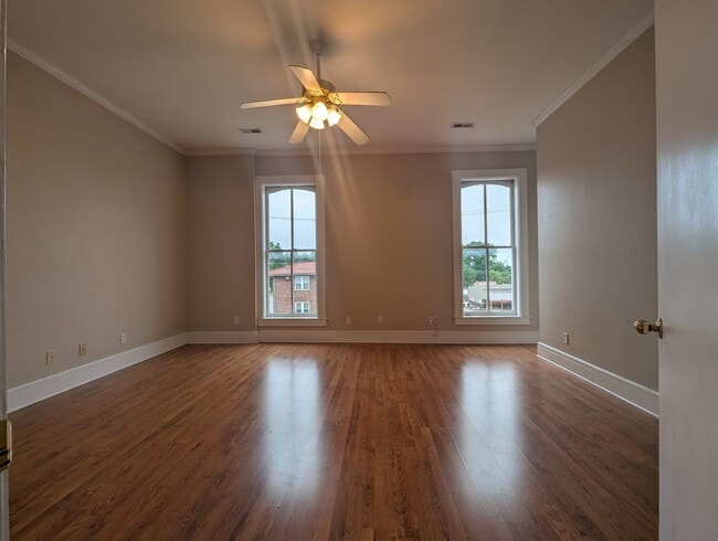 property at 118-120 E Morrison St