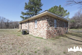 1825 Fields Rd in Memphis, TN - Building Photo - Building Photo