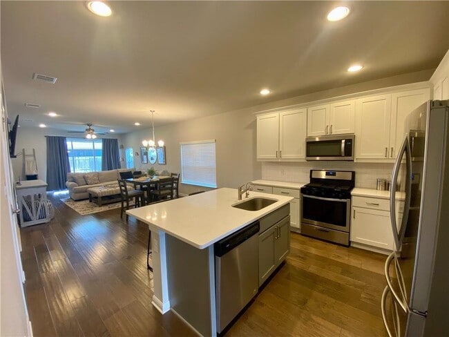 332 Lacey Oak Lp in San Marcos, TX - Building Photo - Building Photo