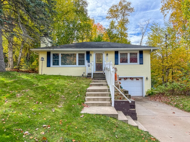 property at 102 Raymbault Dr