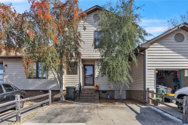 103 Sunningdale Ct in Easley, SC - Building Photo - Building Photo