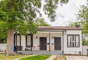 118 Glorietta in San Antonio, TX - Building Photo