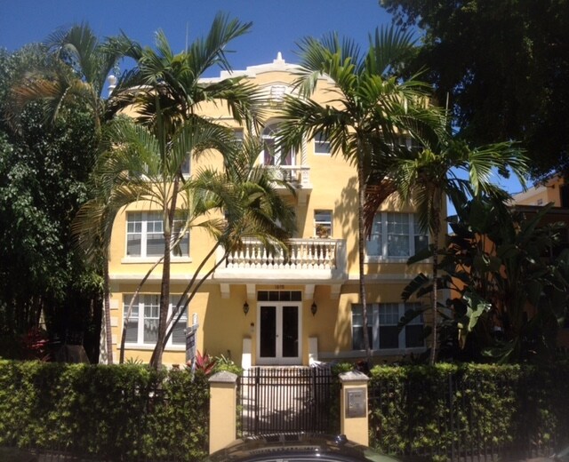 1615 Pennsylvania Ave in Miami Beach, FL - Building Photo