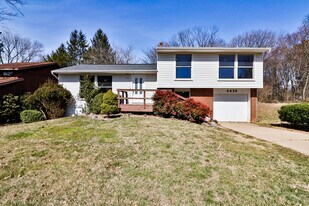 9436 Wandering Way in Columbia, MD - Building Photo