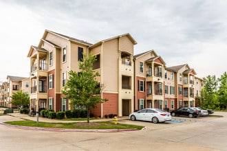 Vista Place Student Apartments in Russellville, AR - Building Photo - Building Photo