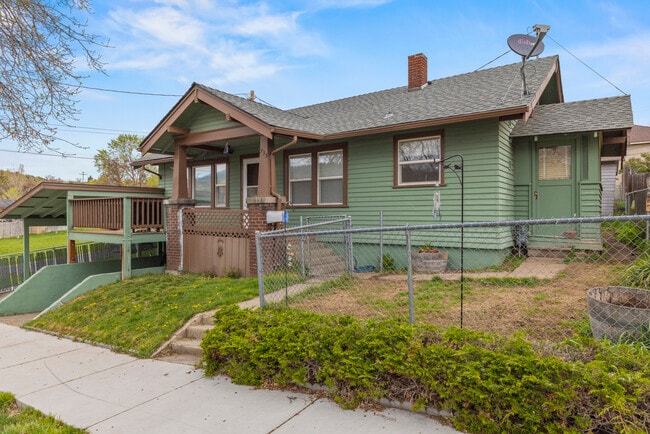 735 N 2nd St in Klamath Falls, OR - Building Photo - Building Photo